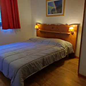 1700 - Rez De Jardin Est - Silc13 Appartement